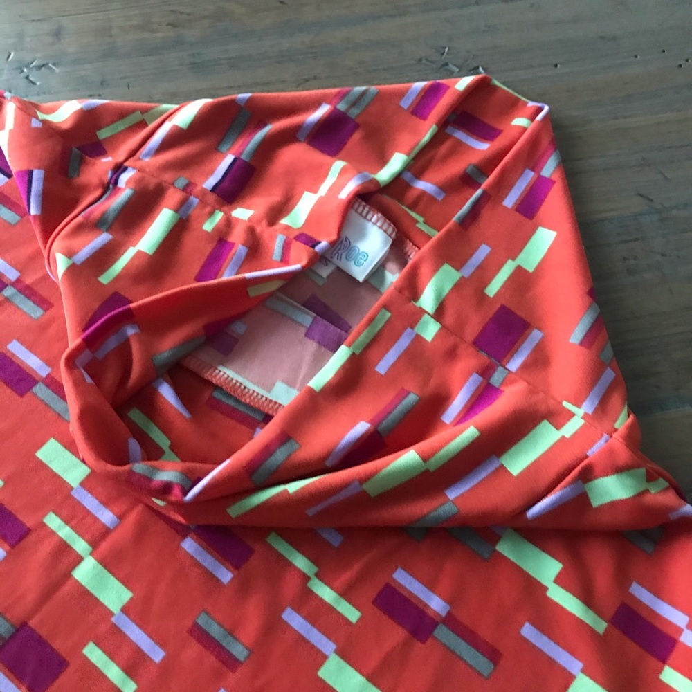 LuLaRoe XS Azure skirt- orange & rectangle pattern - Picture 4 of 13